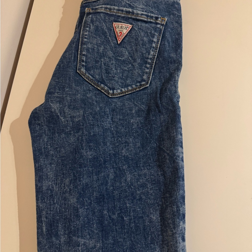 GUESS women’s Denim Jeans in Classic Blue